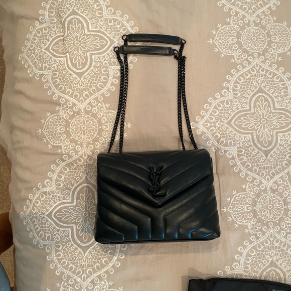 Signature Style Saint Yves Laurent Loulou YSL black on black bag. - Picture 13 of 13